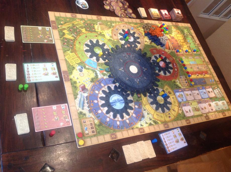 Komplettes Spiel mit bemalten Rädern.jpg